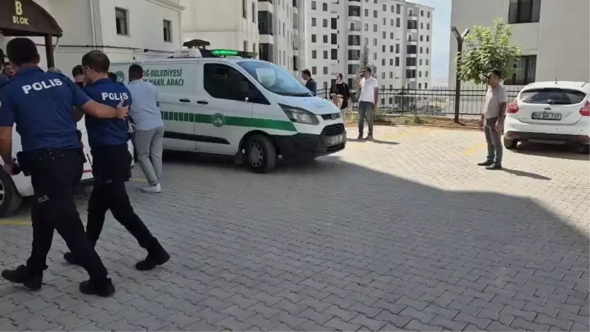 Elazığ’da Başkomiser Metin K., Eşini Aldattığını Düşündüğü Şahsi Çatışmada Orhan Ö.’yü Öldürdü