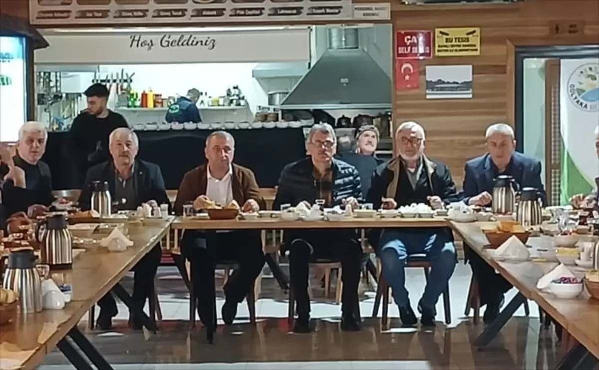 Hasan Demircan Tek Aday Olarak Gölyaka Muhtarlar Derneği Başkanlığına Seçildi