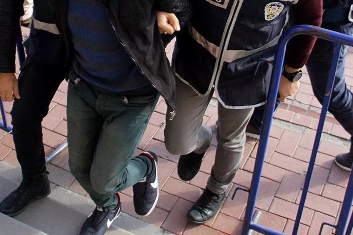 İstanbul’da FETÖ Operasyonu: 52 Vergi Müfettişi Tutuklandı