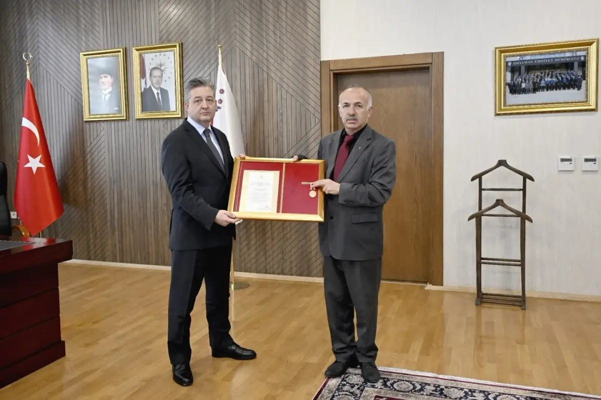 Adıyaman'da Kaybolan Gazilik Madalyası Yeniden Hazırlandı ve Teslim Edildi