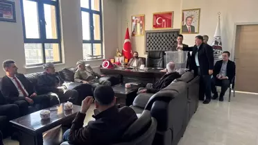 Derecik belediye binası ve yeni başkan vekili