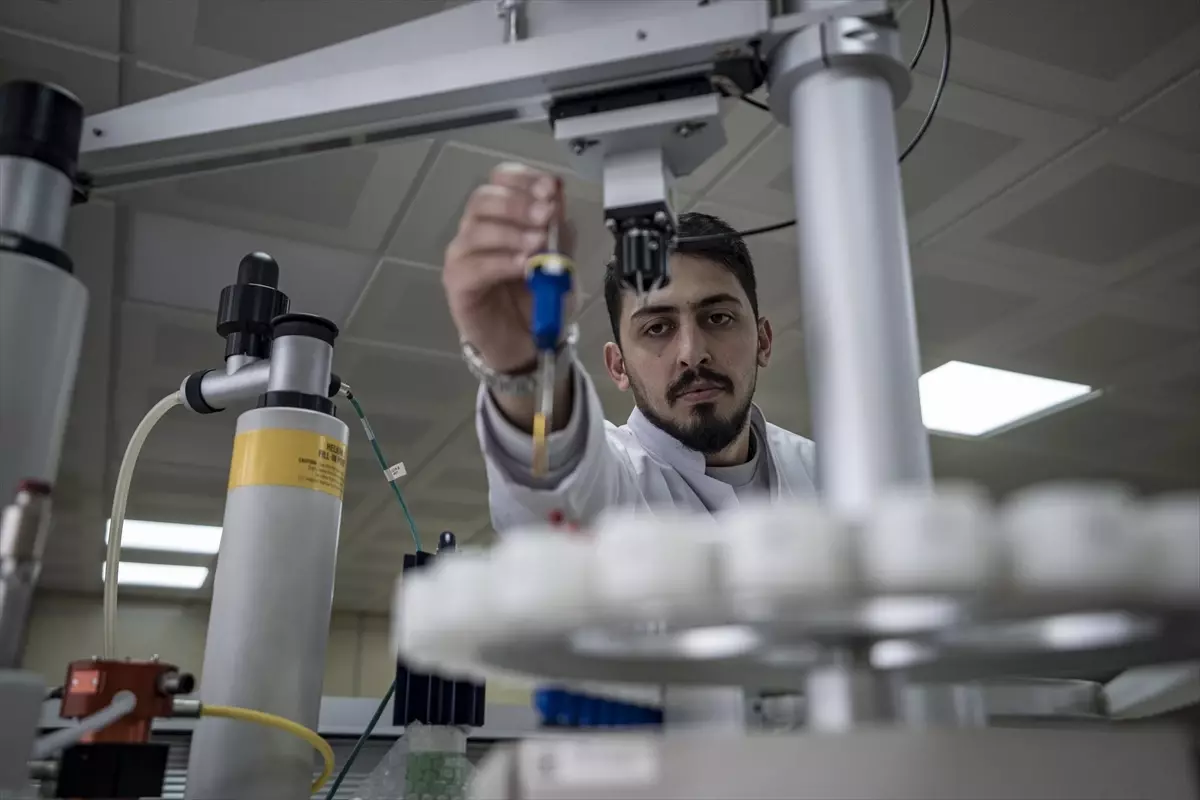 Atatürk Üniversitesi Araştırmacıları, Stratejik İlaç Ham Maddesi Üretim Tekniklerini Açıklıyor