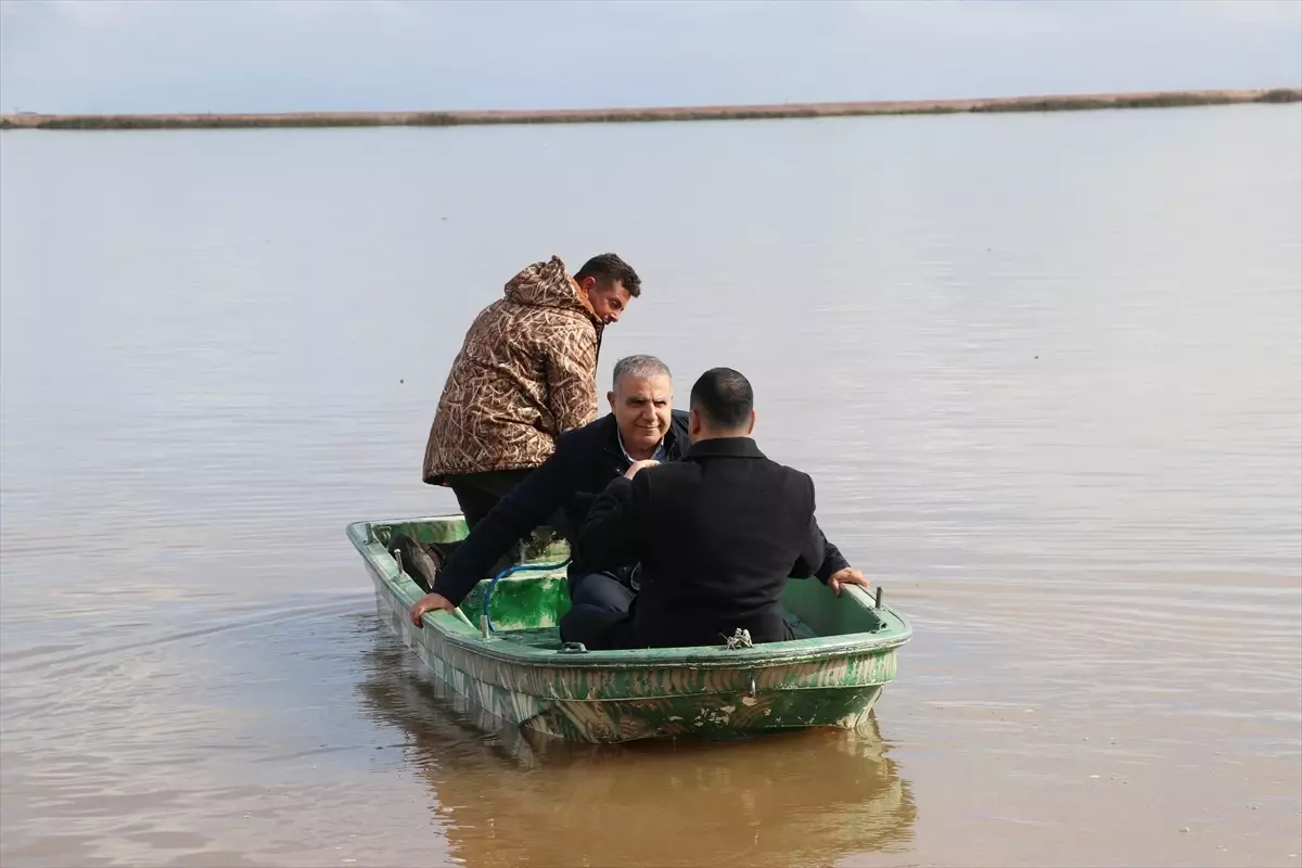 Hatay’da Şiddetli Sağanak Tarım Arazilerini ve Evleri Su Baskını Altına Çekti