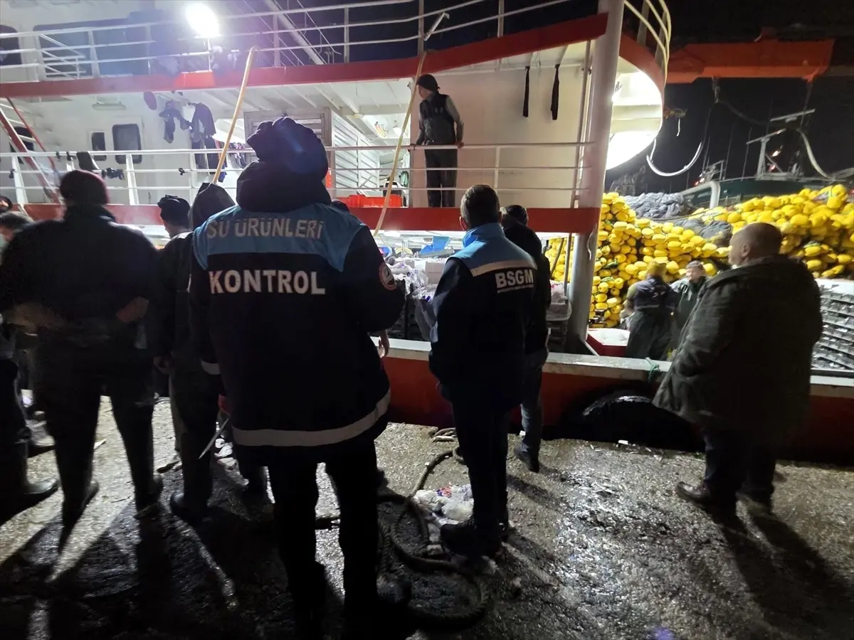 Kırklareli’de Balıkçı Teknelerine Yapılan Su Ürünleri Denetimi