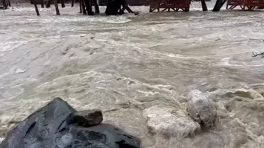 Kahramanmaraş'ta hortum sonrası yıkılan tarım yapıları