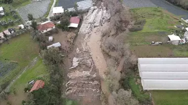 Köyceğiz’de taşan dereler ve su altında kalan evler
