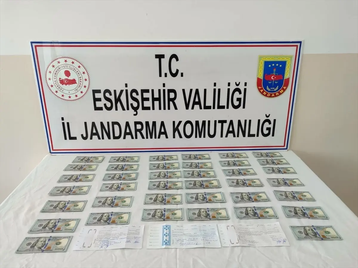 Eskişehir'de Jandarma, Tefecilik Şüphesiyle Bir Zanlıyı Gözaltına Aldı