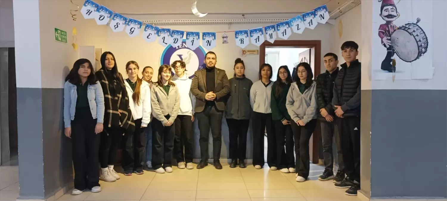 Gemerek Lisesi Ramazan Ayında İhtiyaç Sahibi Ailelere Gıda Dağıttı