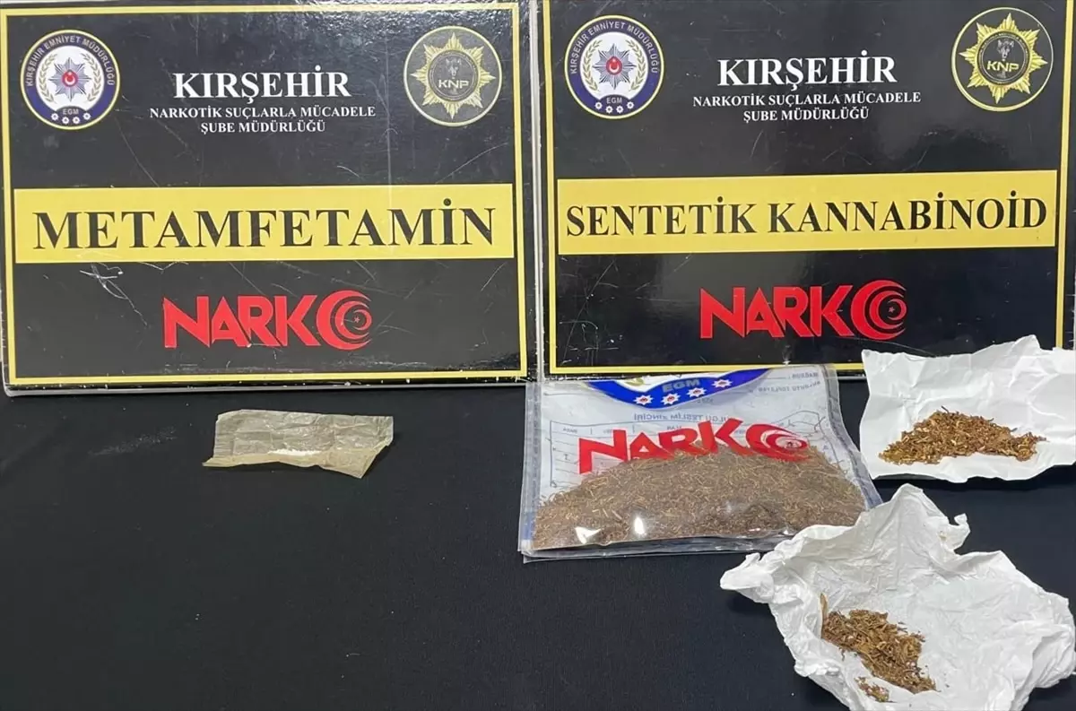 Kırşehir'de Sobada Saklanan 57,79 Gram Uyuşturucu Ele Geçirildi