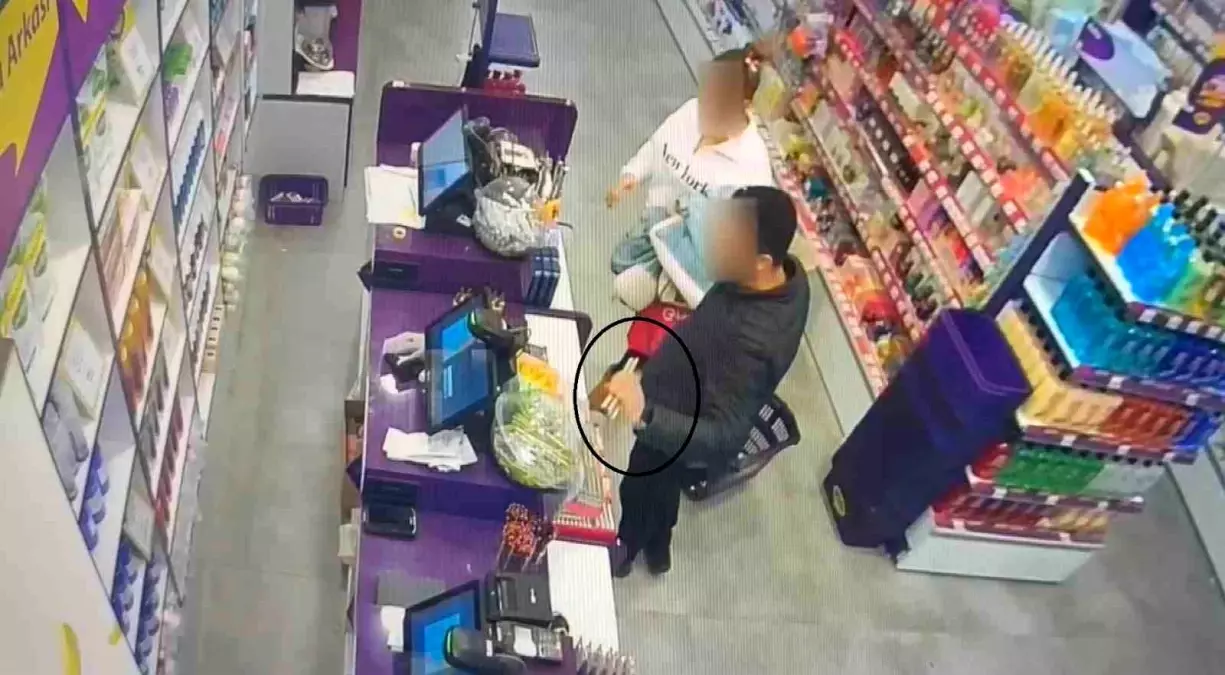 Hatay’da Aile, Kozmetik Zincirinden 1,2 Milyon TL Değerinde Ürün Çaldı