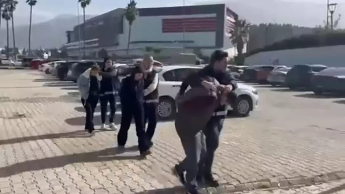 İskenderun’da kozmetik ürün hırsızlığı olayının kapak fotoğrafı