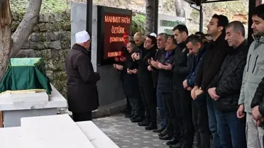 Adana Çukurova’da Yaya Geçidinde Motosiklet Kazası: 1,5 Yaşındaki Bebek Hayatını Kaybetti