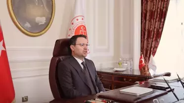 Adalet Bakanı Akın Gürlek, Dört Hukuk Grubuna Videolu Mesaj Yolladı