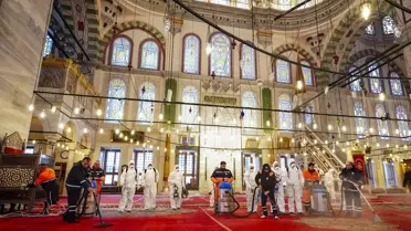 Fatih Camii, Ramazan Öncesi Derin Temizlik ve Dezenfeksiyonla Hazırlandı